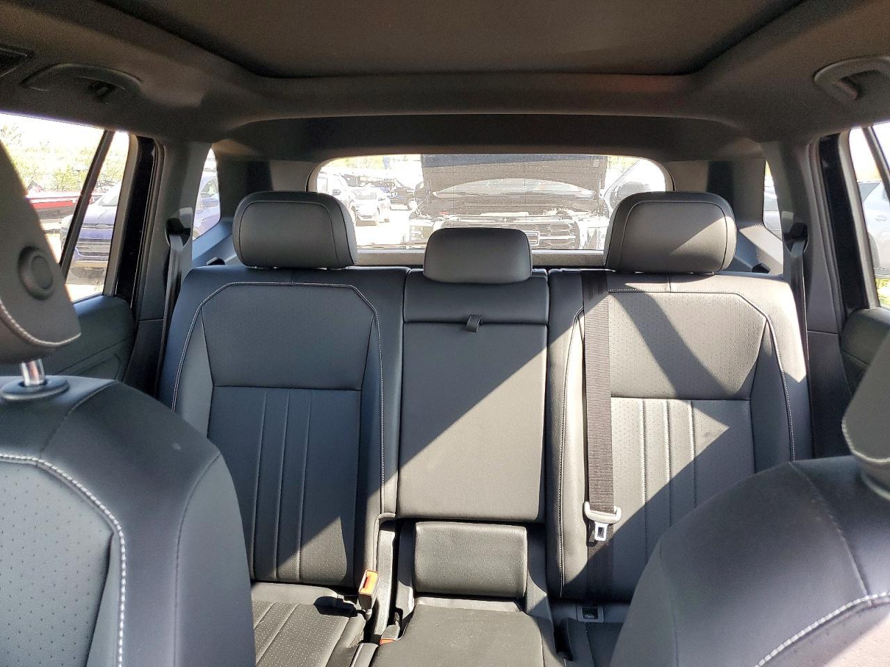 2022 Volkswagen Tiguan Se R-Line Black - zdjęcie 10