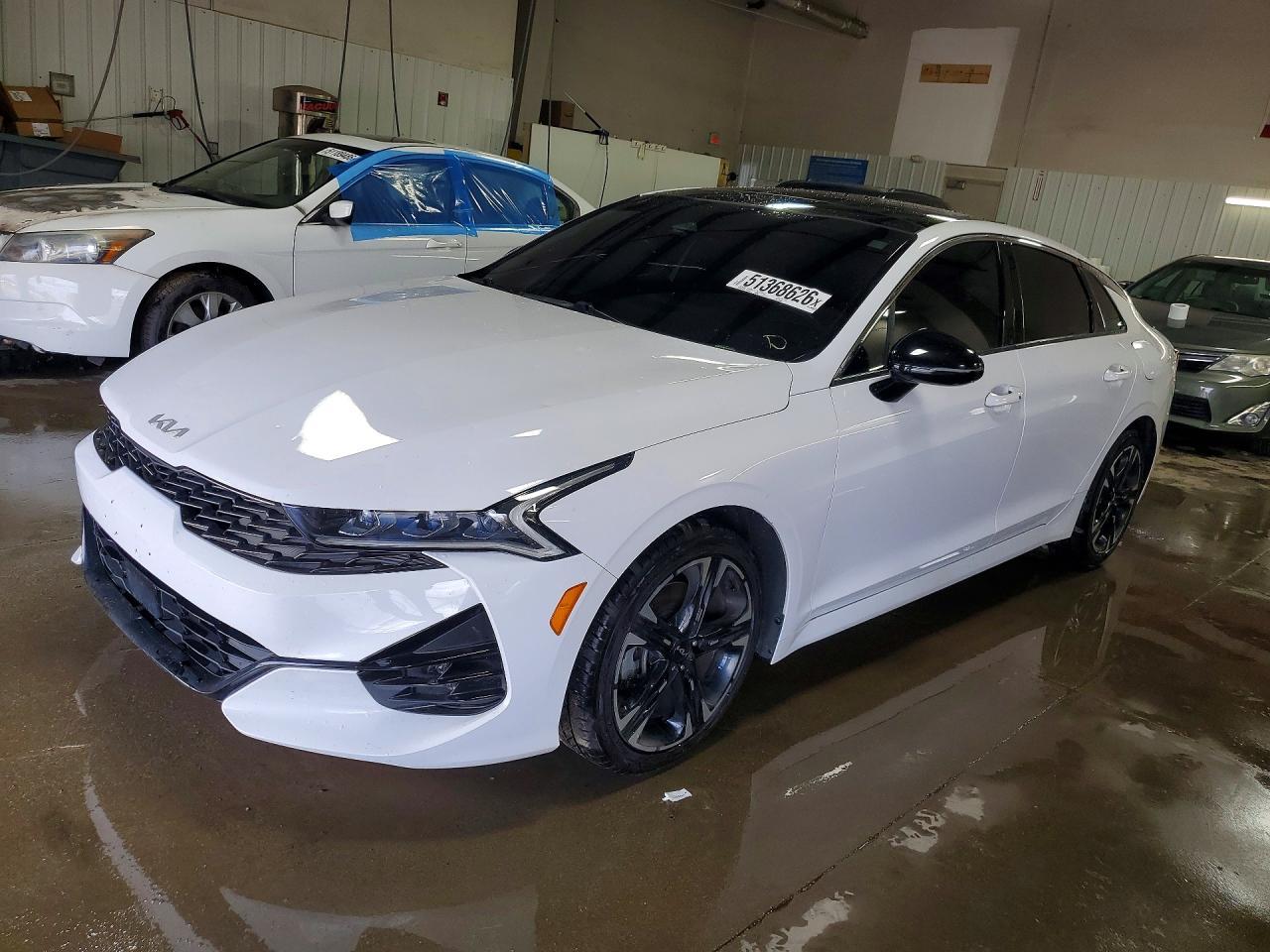 2022 Kia K5 Gt Line - zdjęcie główne