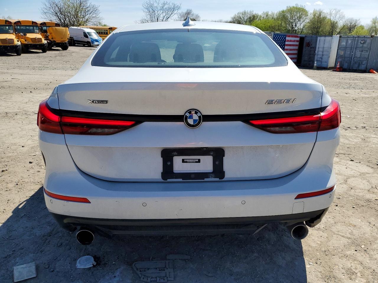 2022 BMW 228Xi - zdjęcie 6