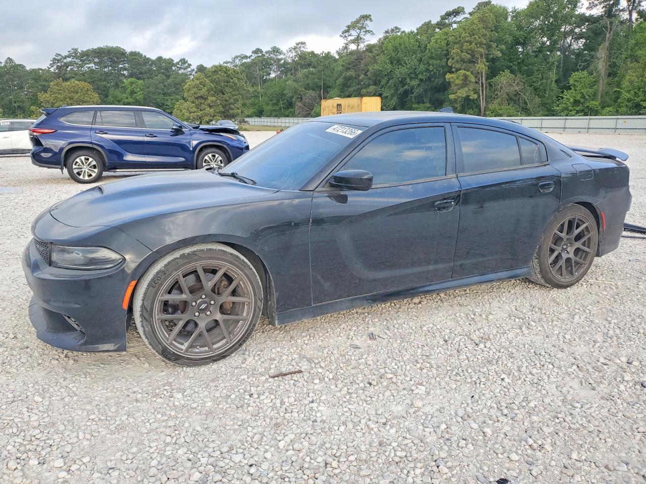 2017 Dodge Charger R - zdjęcie główne