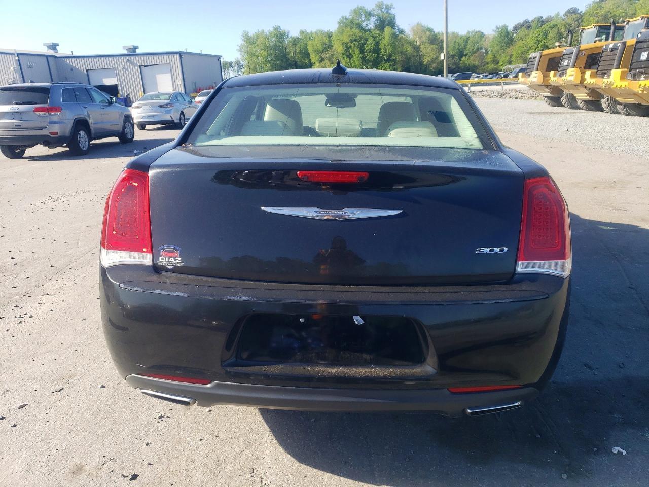 2016 Chrysler 300 Limited - zdjęcie 6