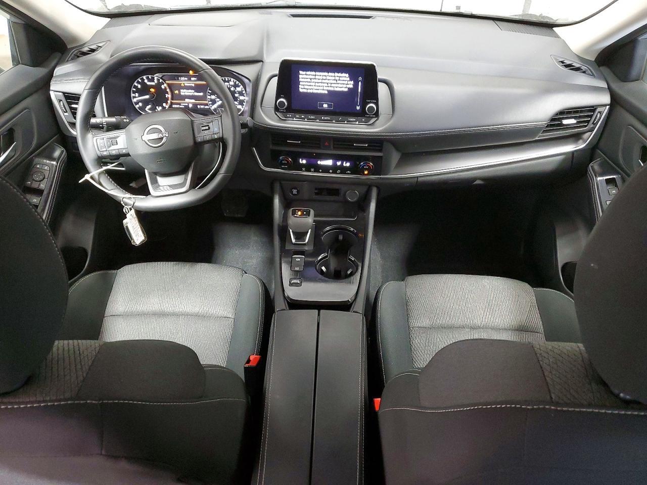 2025 Nissan Rogue Sv - zdjęcie 8