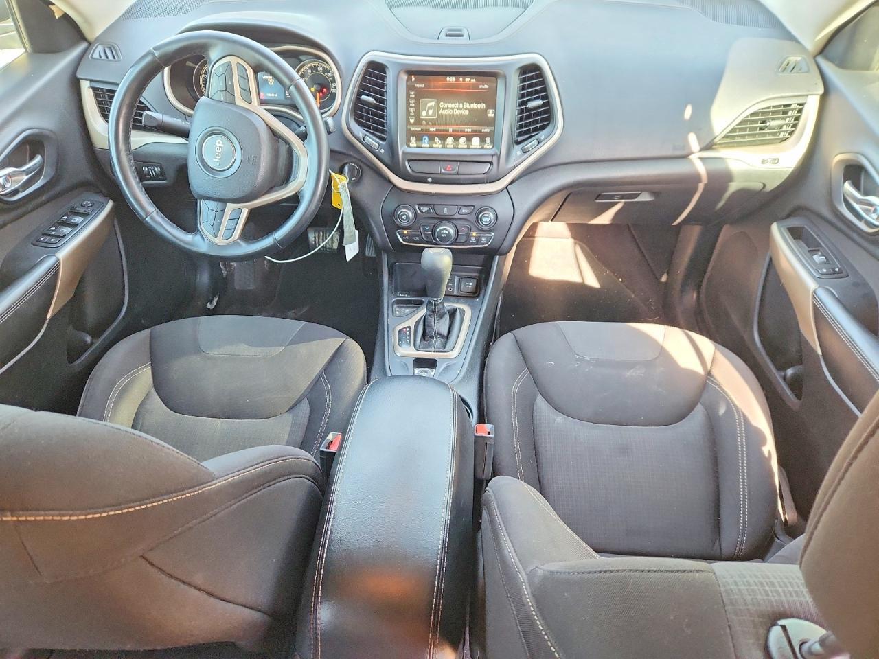 2017 Jeep Cherokee Latitude - zdjęcie 8