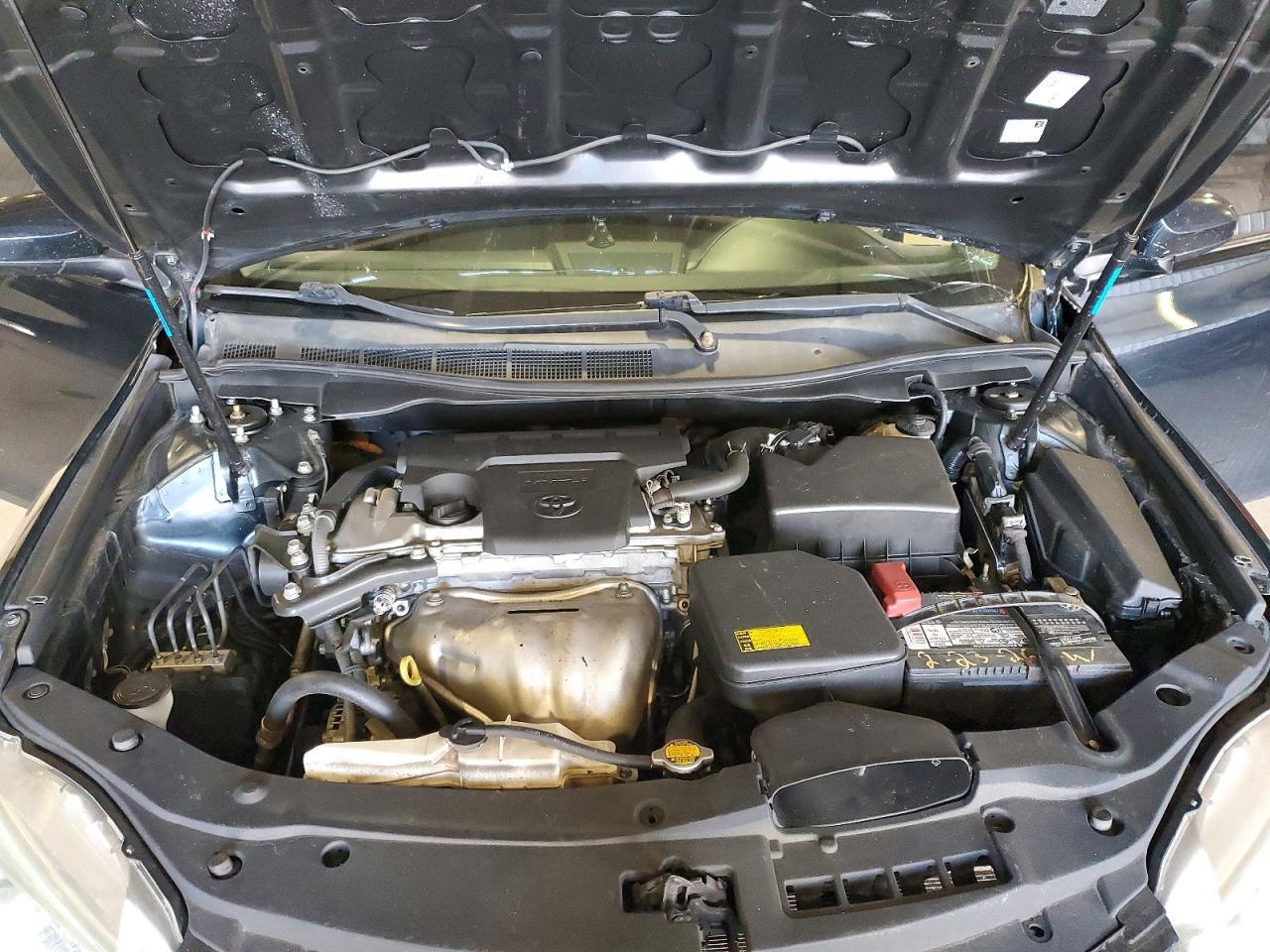 2015 Toyota Camry Le - zdjęcie 11