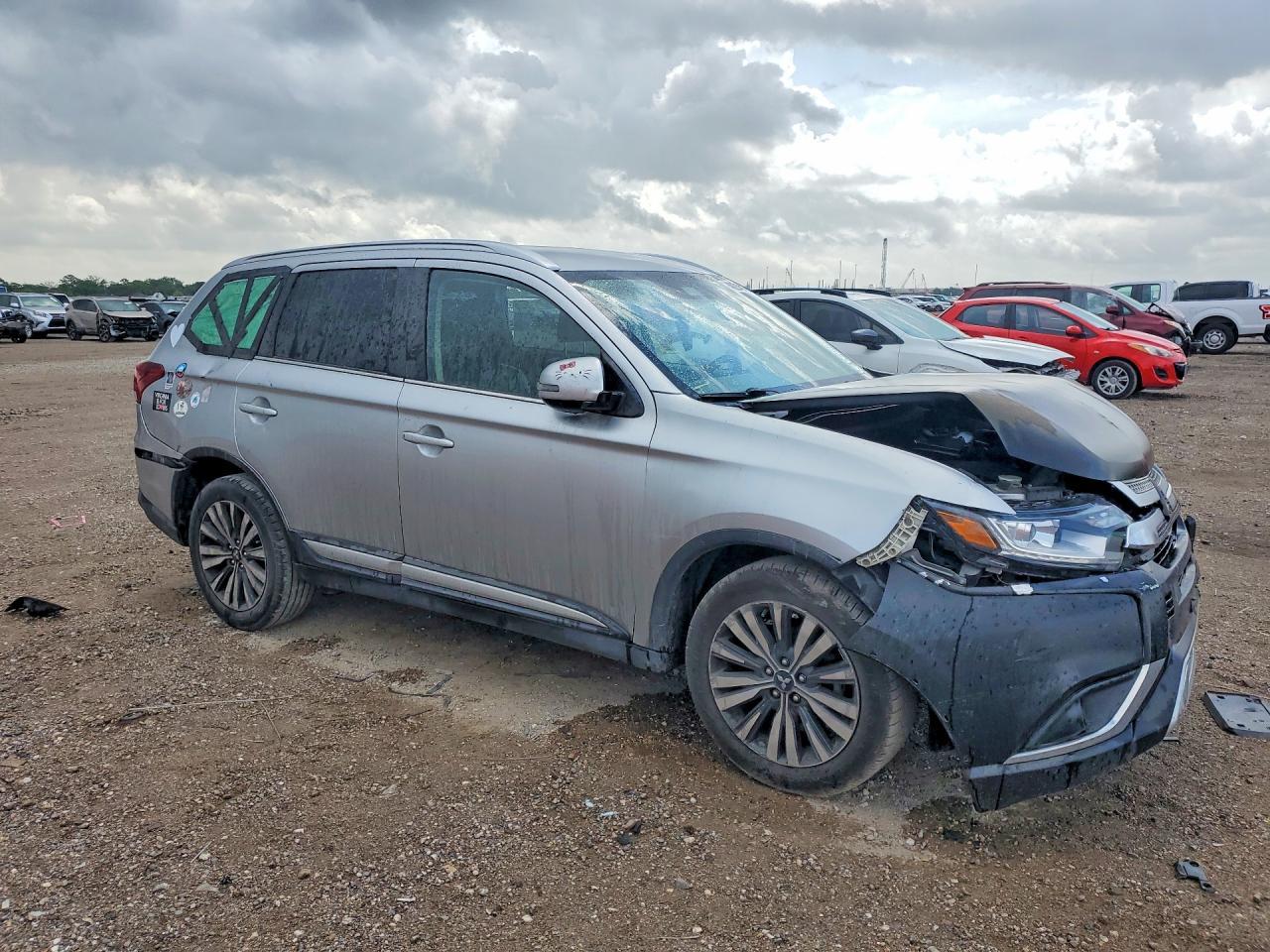 2020 Mitsubishi Outlander Se - zdjęcie 4