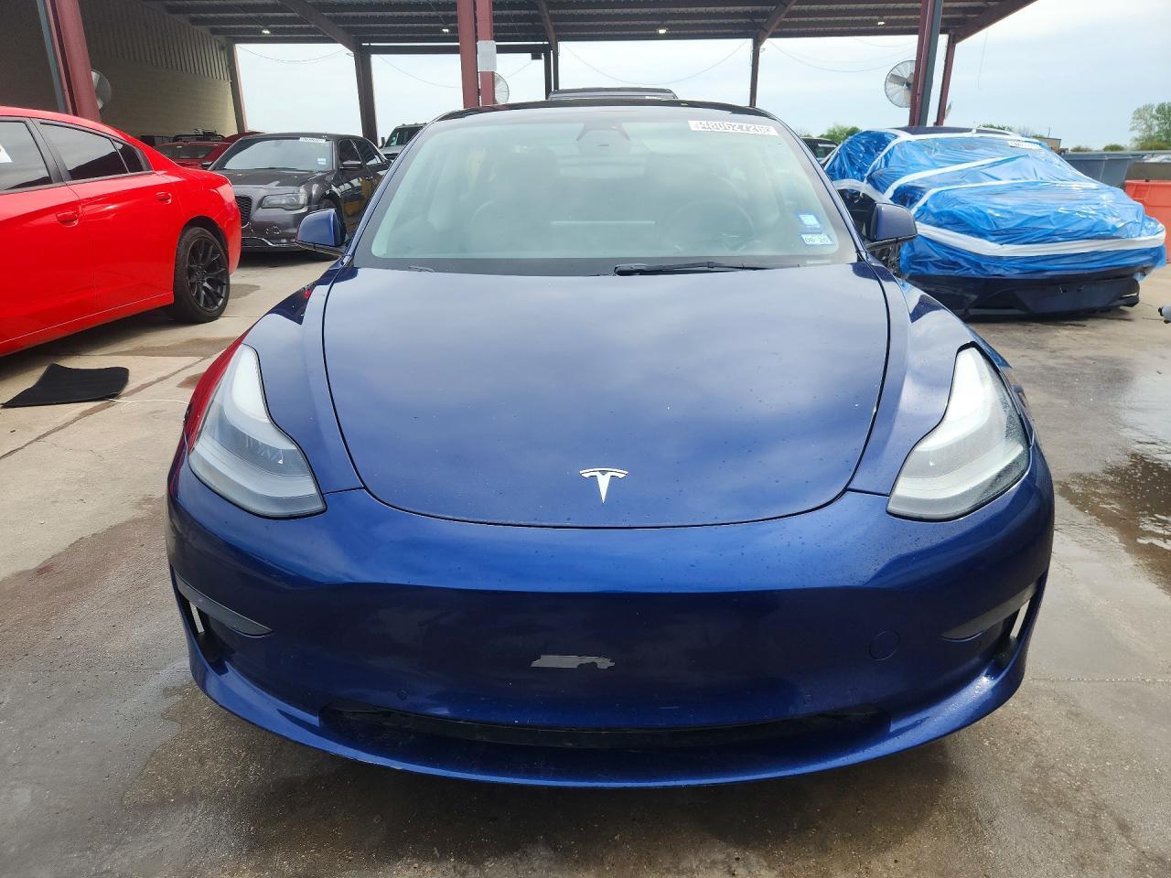 2022 Tesla Model 3 - zdjęcie 5