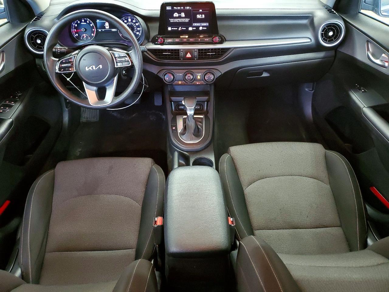 2023 Kia Forte Lxs - zdjęcie 8