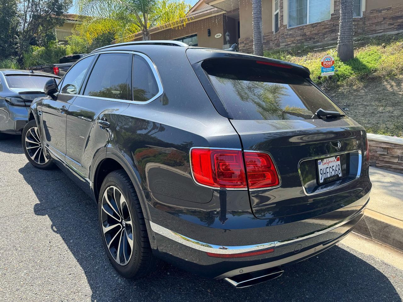 2017 Bentley Bentayga - zdjęcie 3