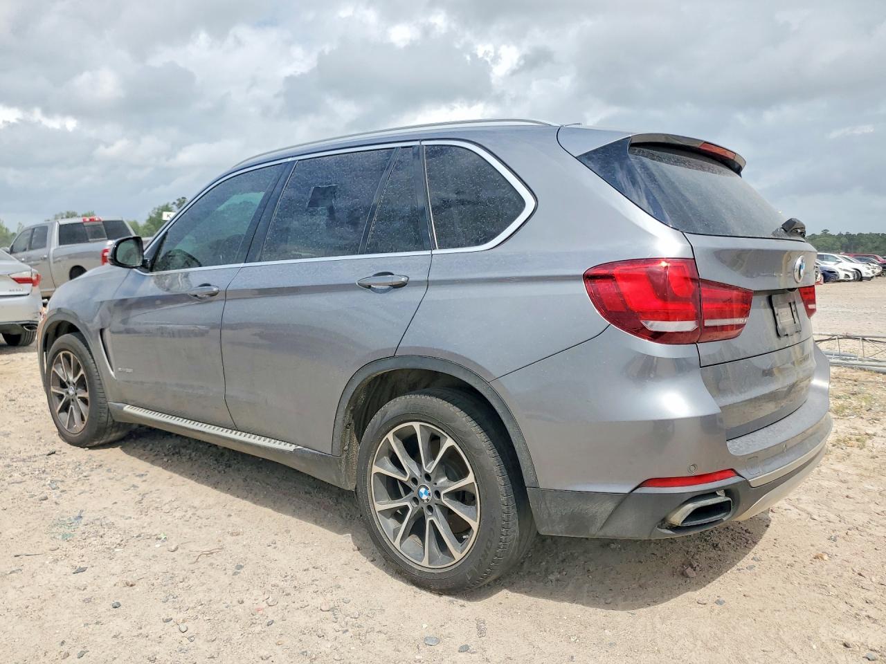 2014 BMW X5 xDrive50I - zdjęcie 2