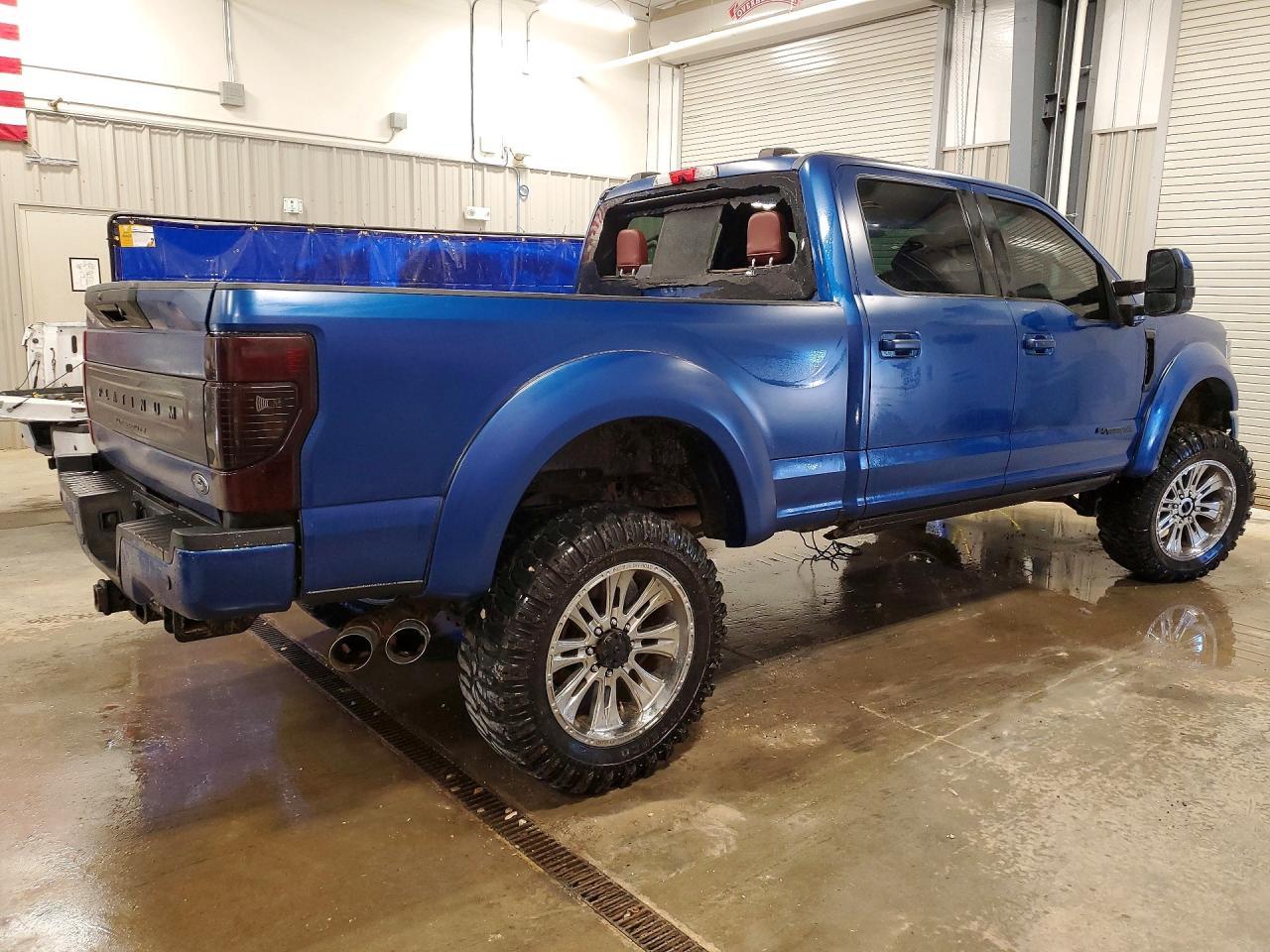 2022 Ford F350 Super Duty - zdjęcie 3