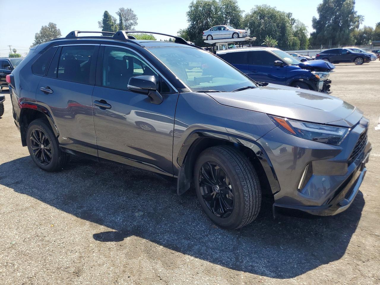 2024 Toyota Rav4 Hybrid Xse - zdjęcie 4