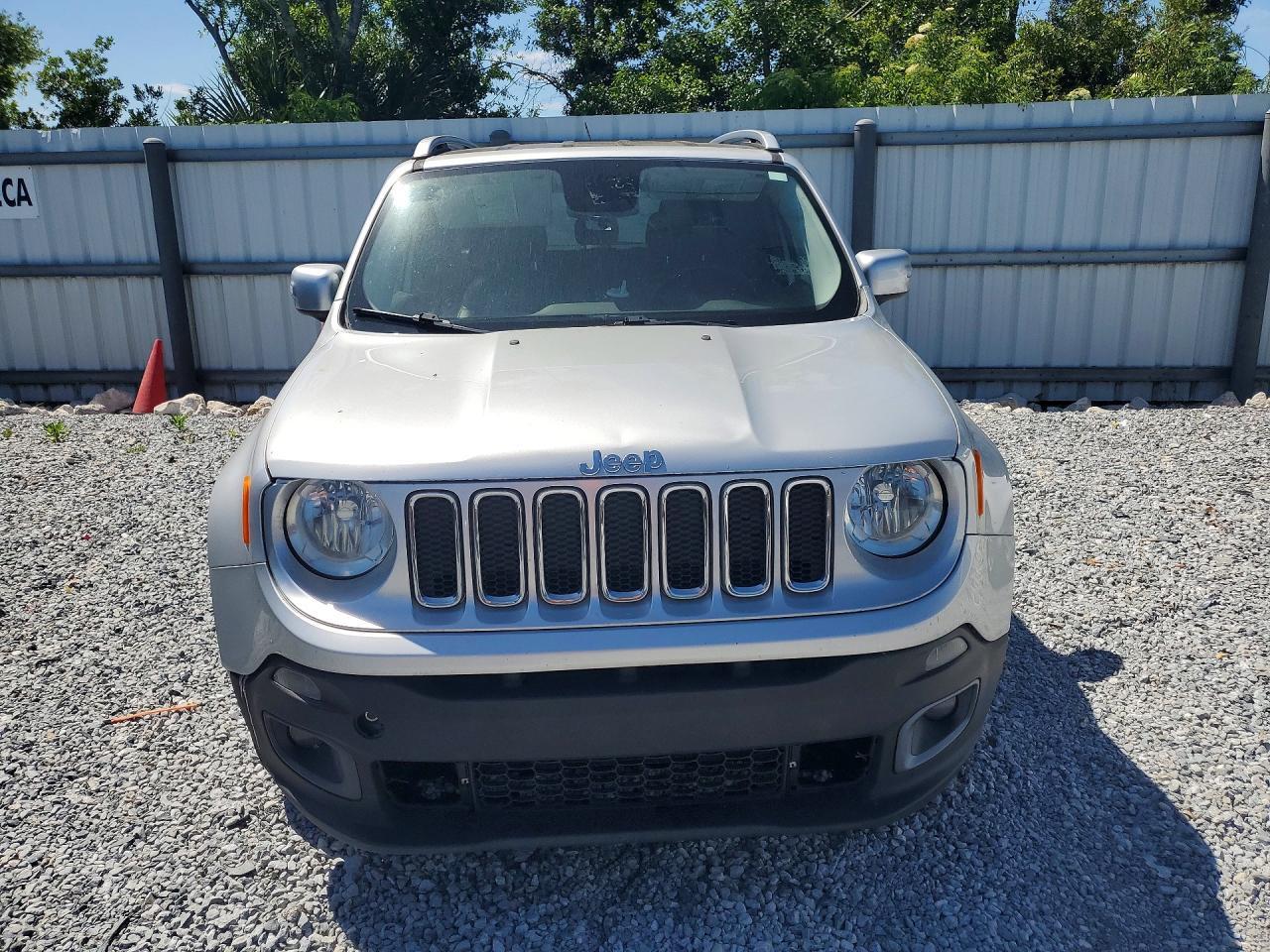 2016 Jeep Renegade Limited - zdjęcie 5