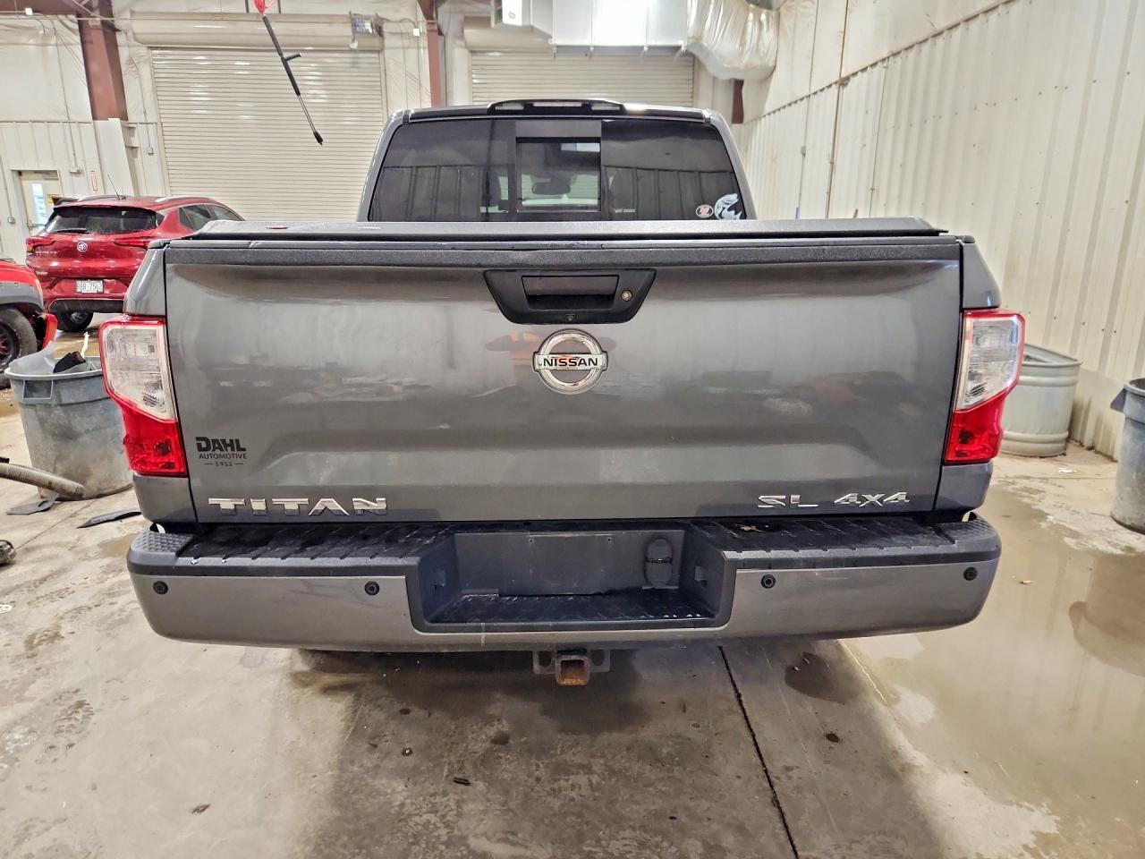 2017 Nissan Titan Sl - zdjęcie 6