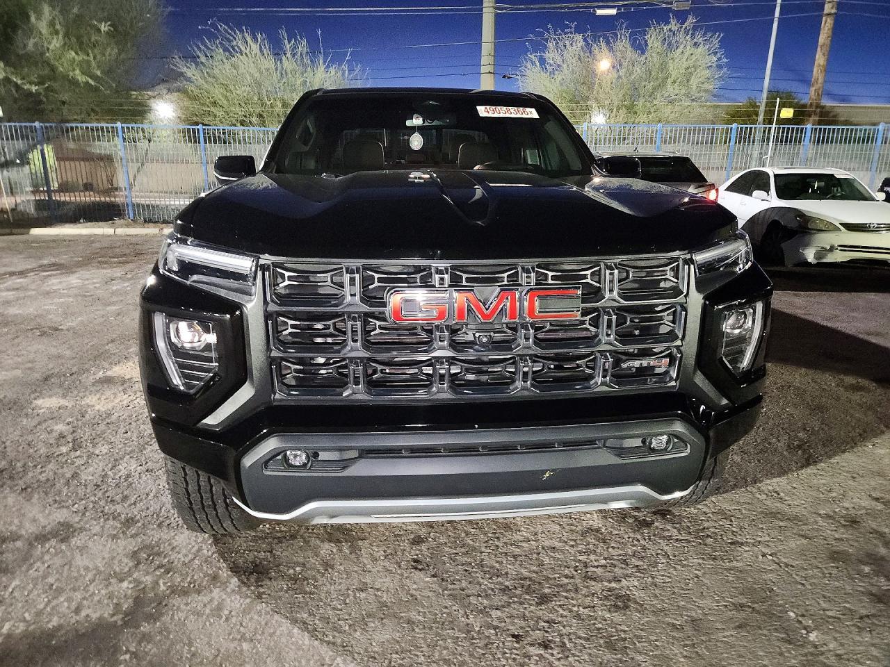 2023 GMC Canyon At4 - zdjęcie 5
