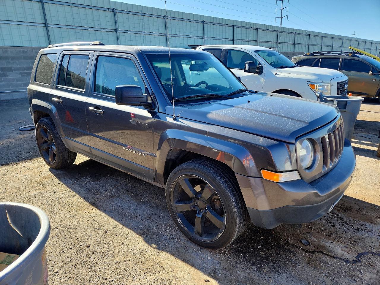 2016 Jeep Patriot Latitude - zdjęcie 4