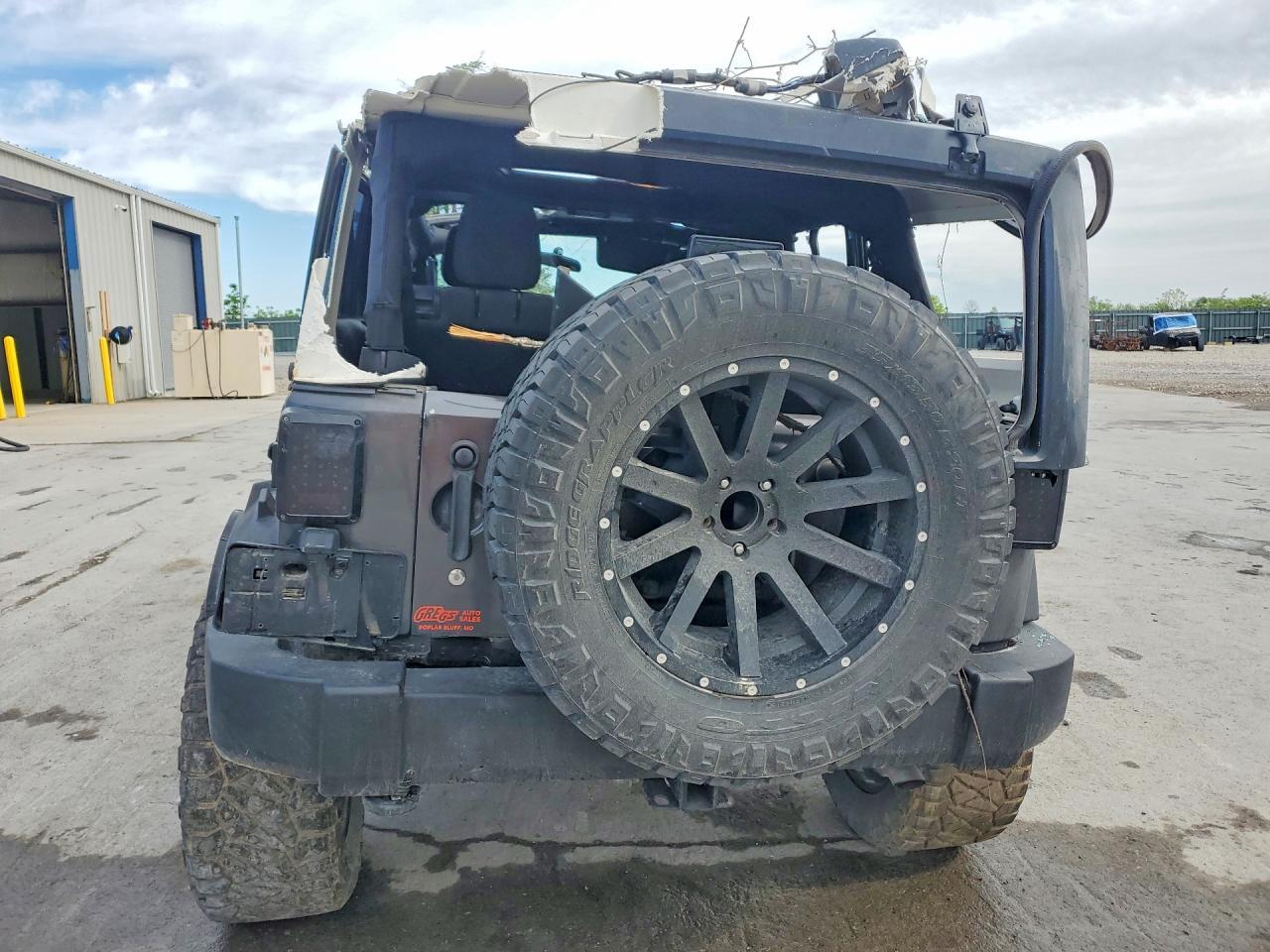 2016 Jeep Wrangler Unlimited Sport - zdjęcie 6