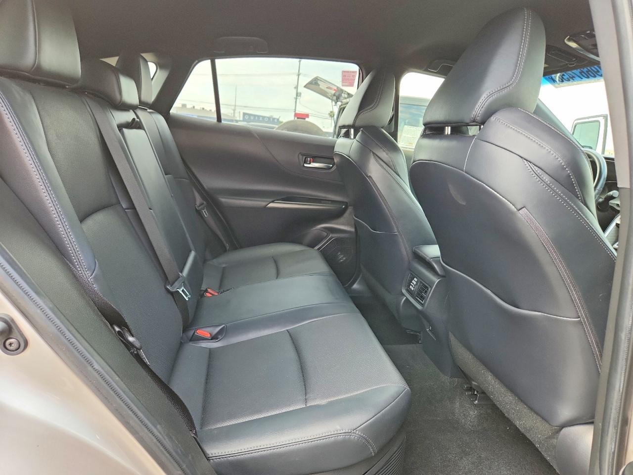2021 Toyota Venza - zdjęcie 11