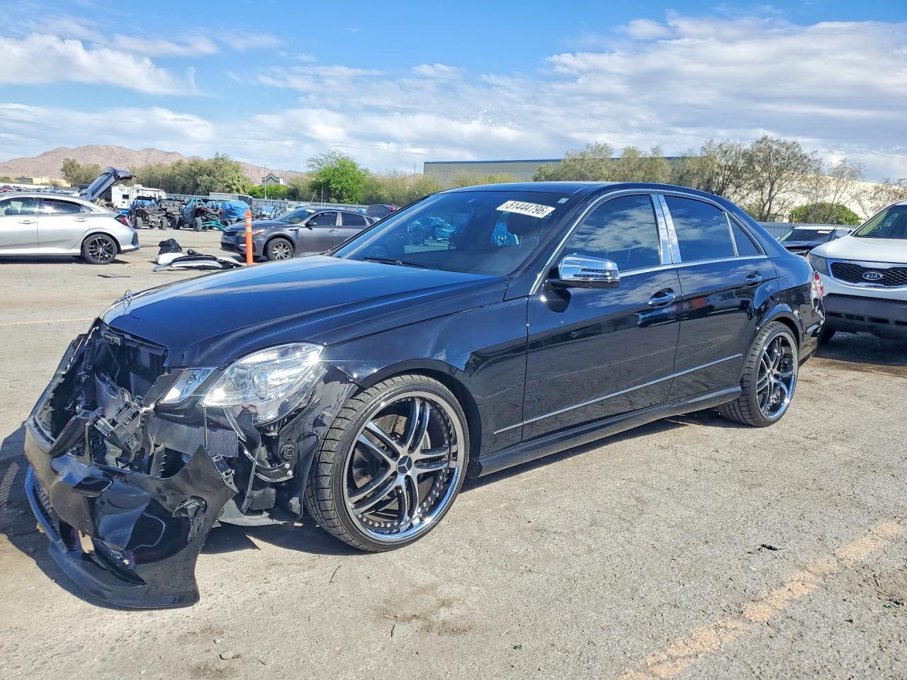 2013 Mercedes-Benz E 350 - zdjęcie główne