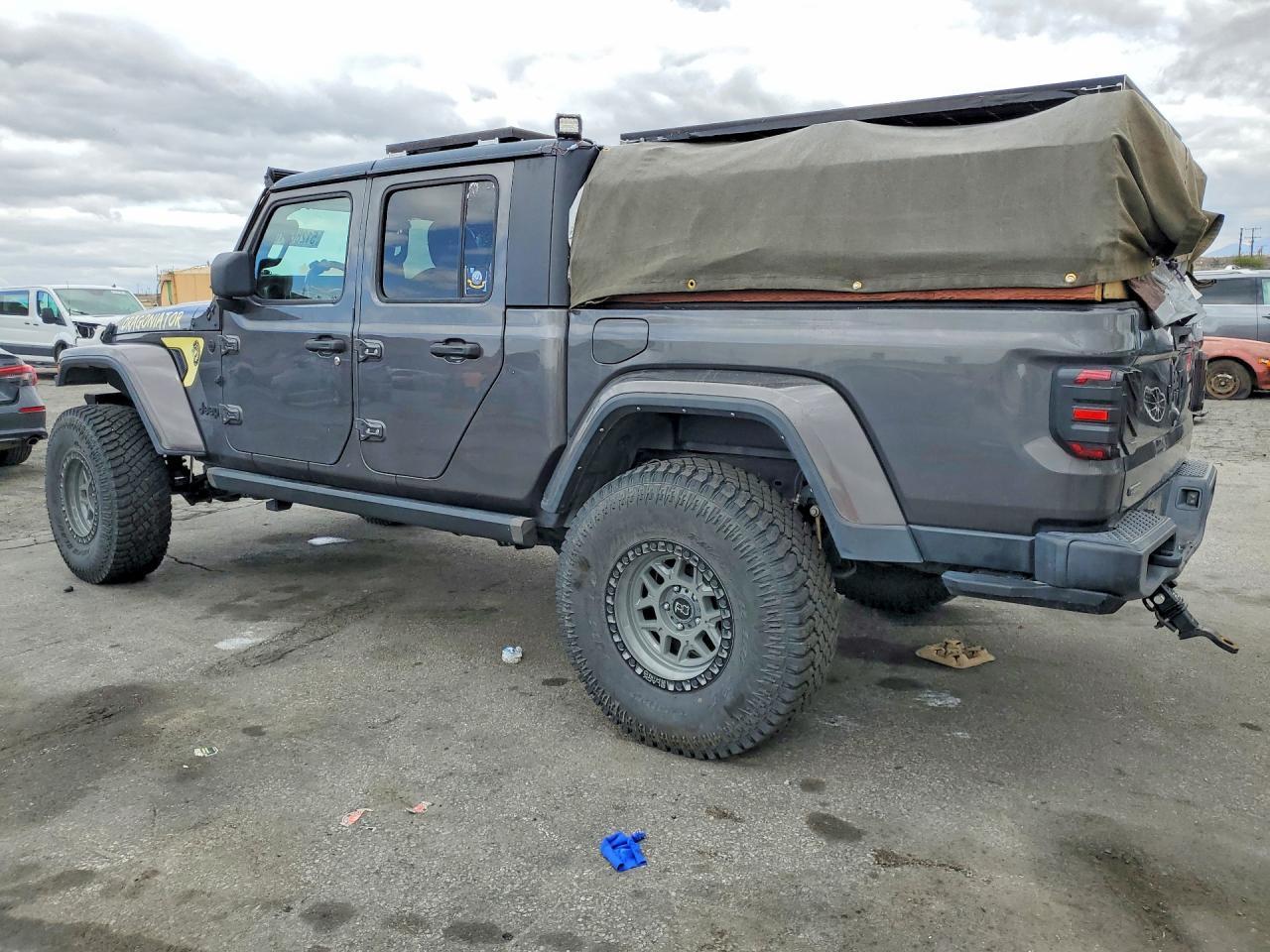 2021 Jeep Gladiator Sport - zdjęcie 2