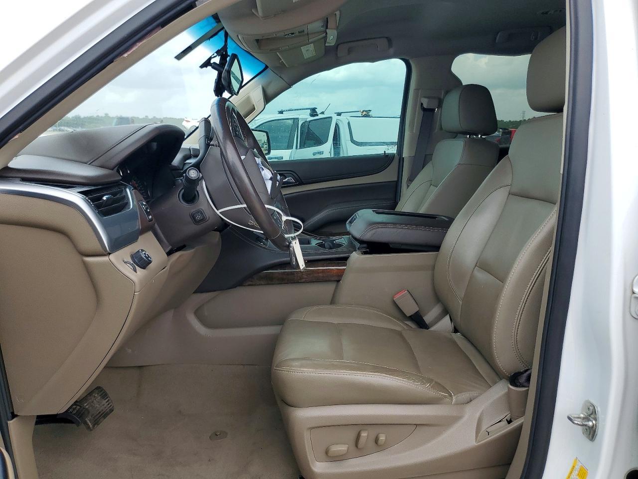 2020 Chevrolet Suburban C1500 Lt - zdjęcie 7