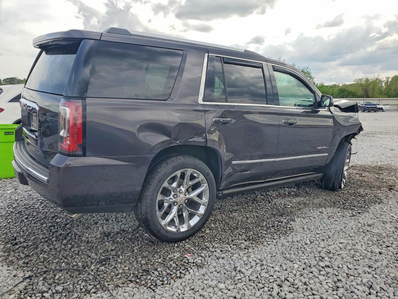 2015 GMC Yukon Denali - zdjęcie 3
