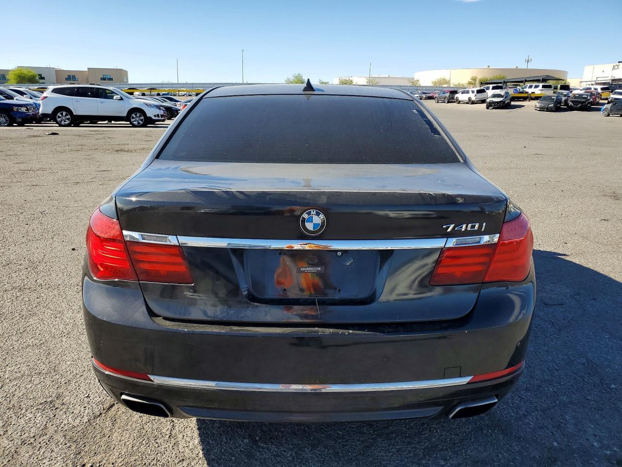 2015 BMW 740 I - zdjęcie 6