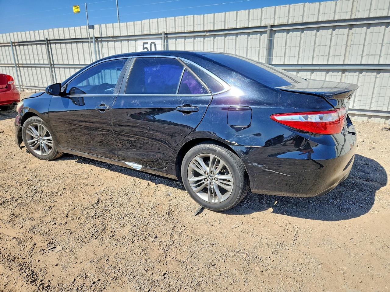 2016 Toyota Camry Se - zdjęcie 2