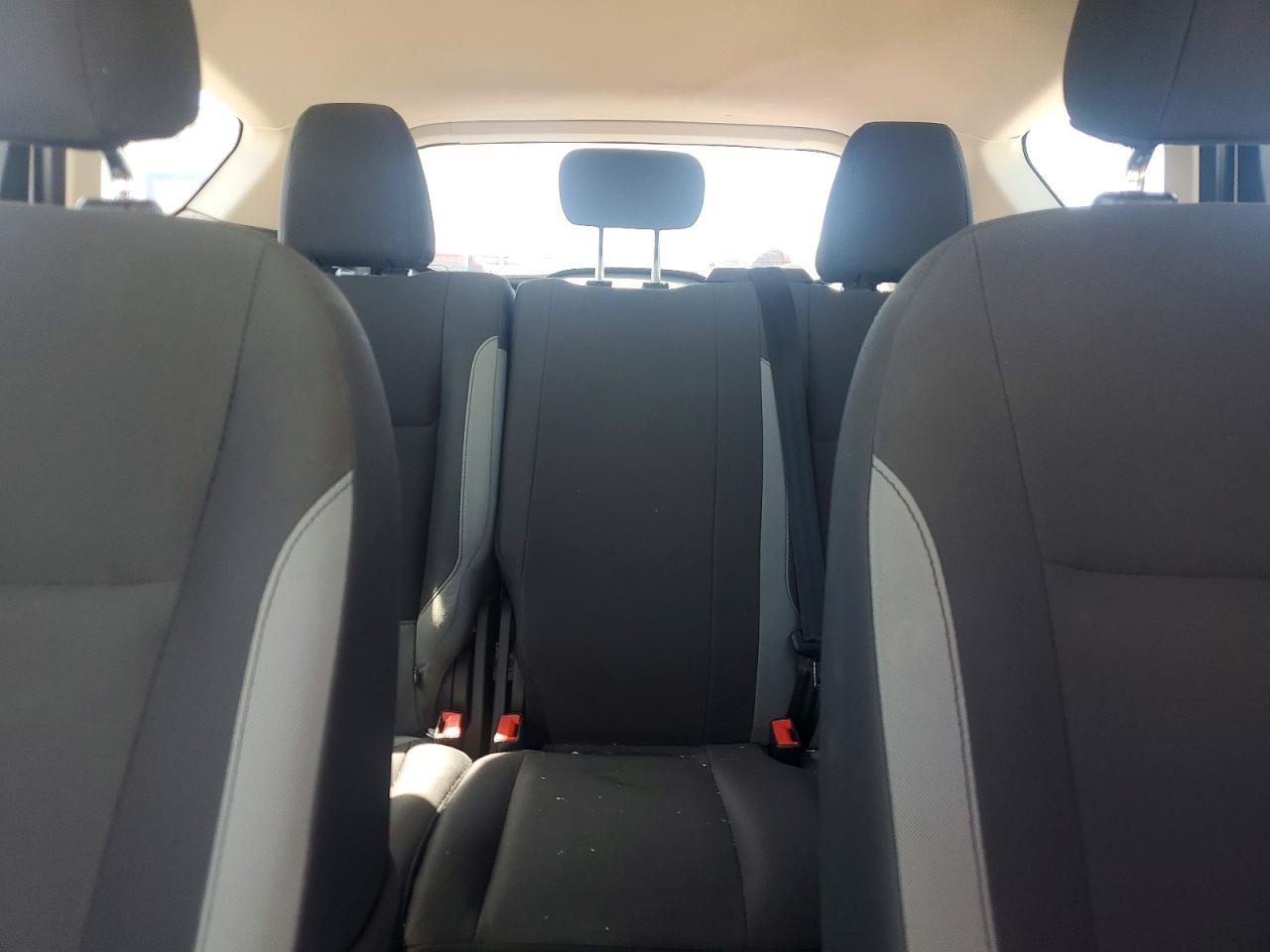 2014 Ford Escape S - zdjęcie 10