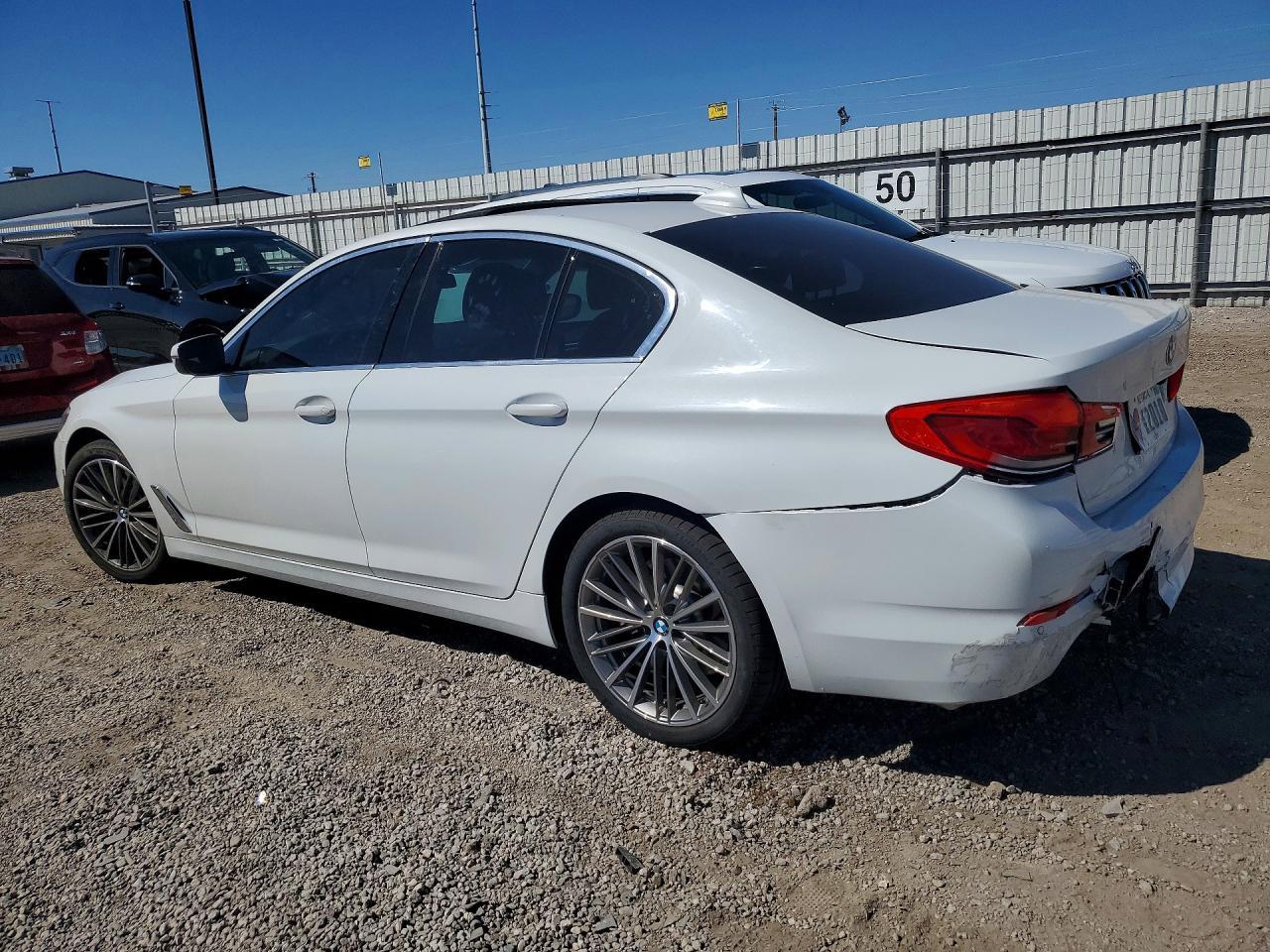 2019 BMW 530 I - zdjęcie 2