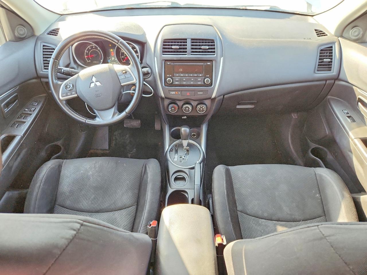 2014 Mits Outlander - zdjęcie 8