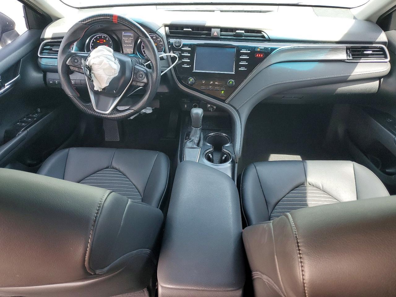 2019 Toyota Camry Se - zdjęcie 8