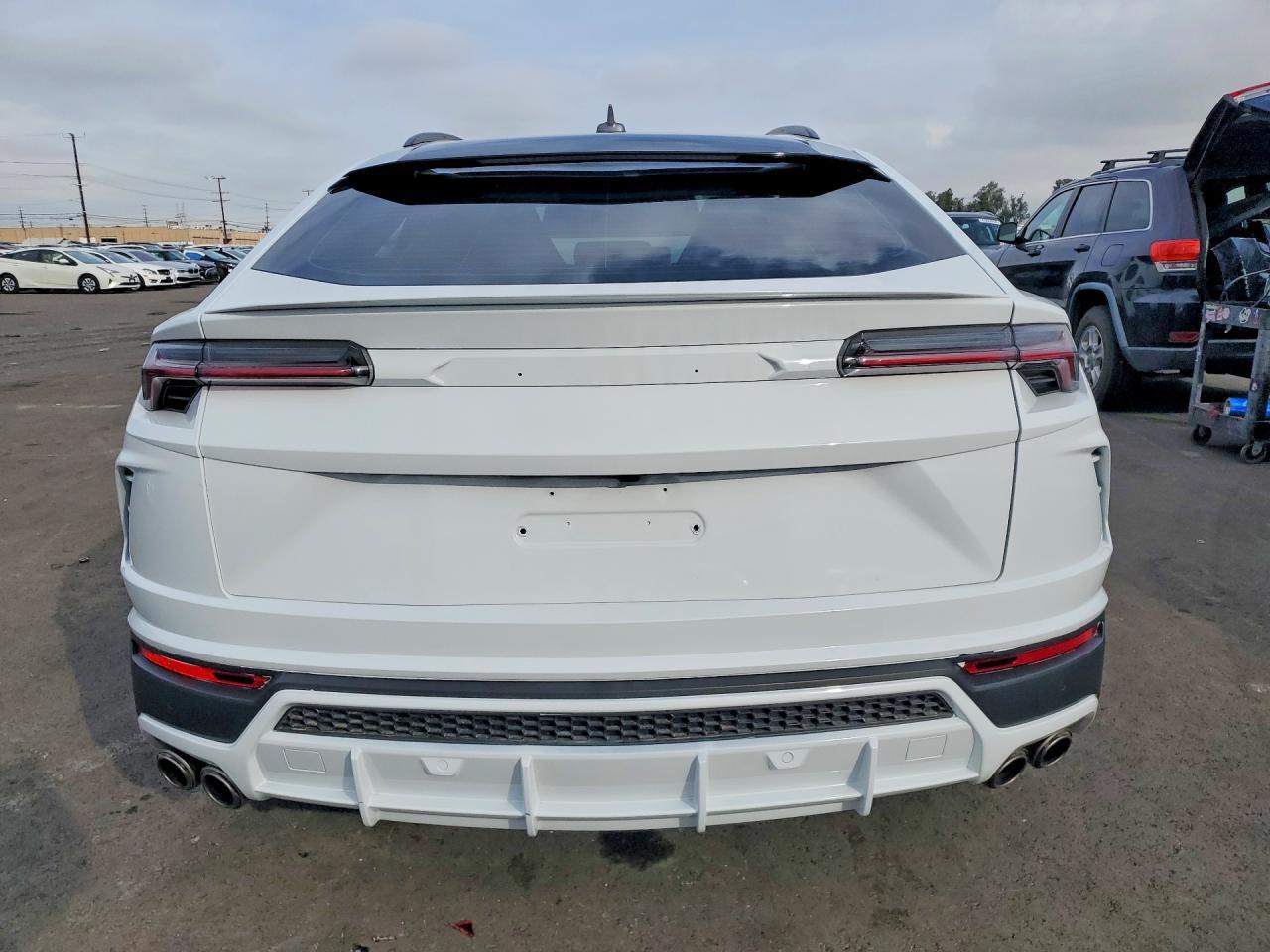 2021 Lamborghini Urus - zdjęcie 6