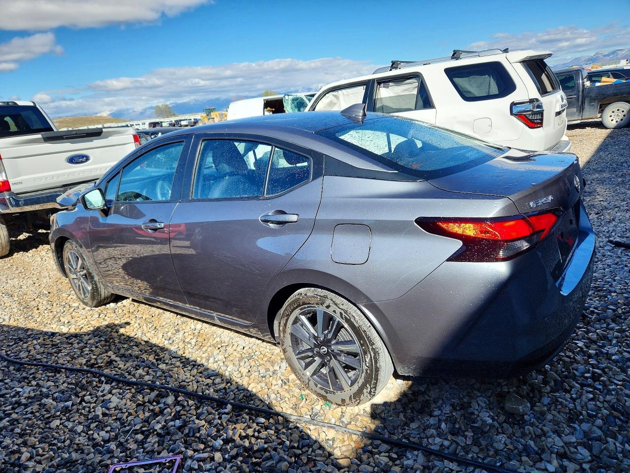 2025 Nissan Versa Sv - zdjęcie 2