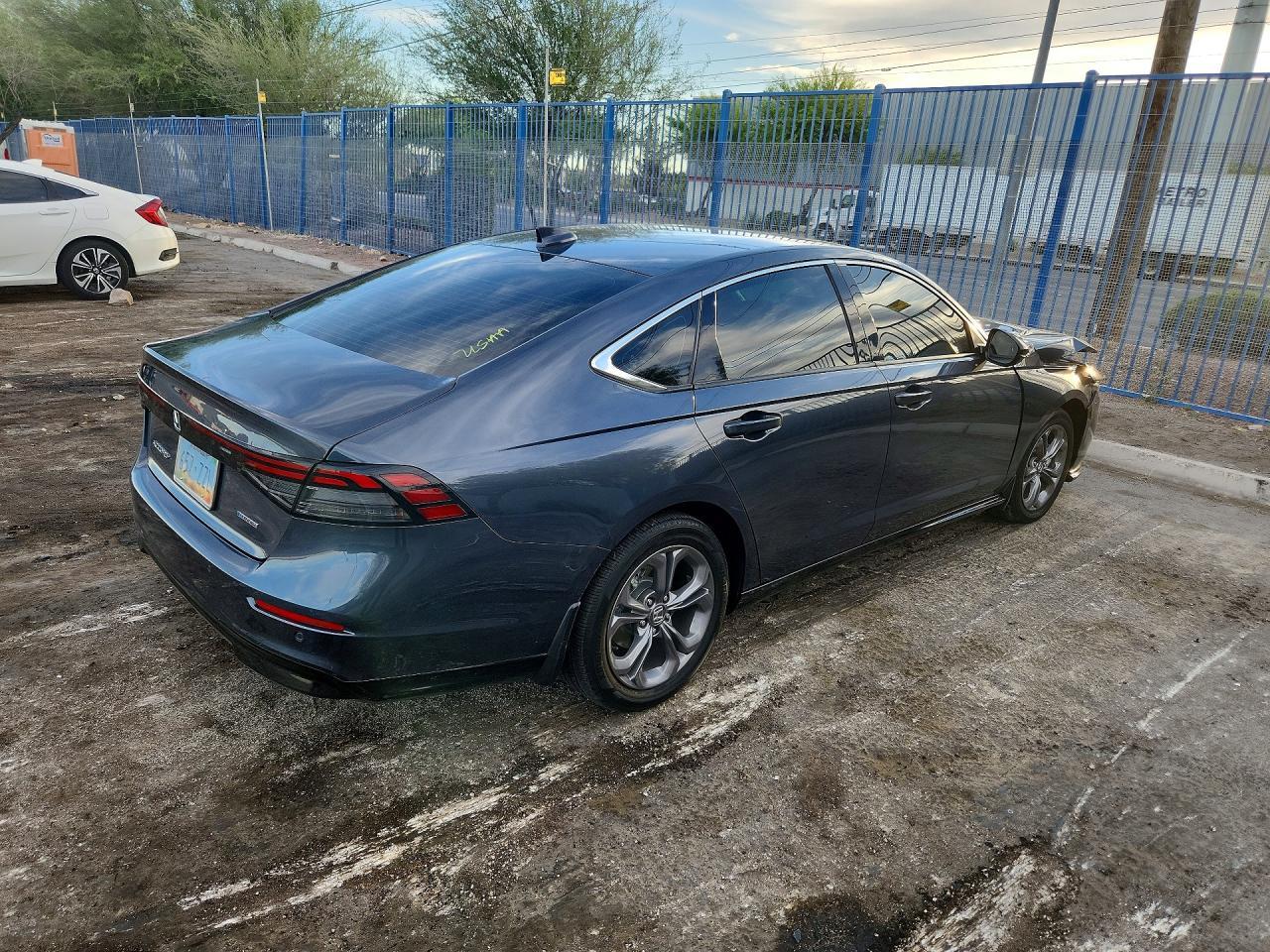 2024 Honda Accord Hybrid Exl - zdjęcie 3