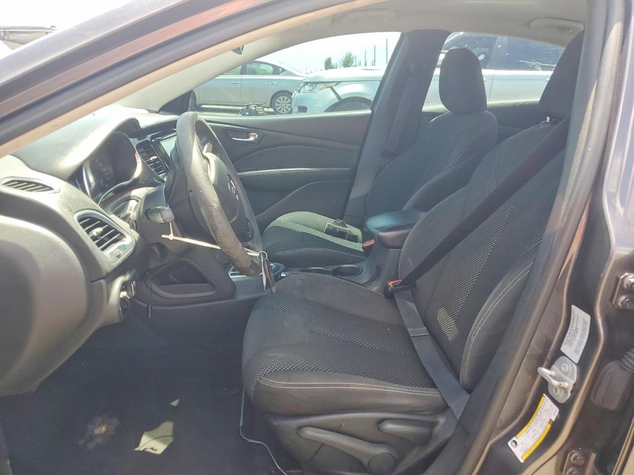 2016 Dodge Dart Sxt - zdjęcie 7