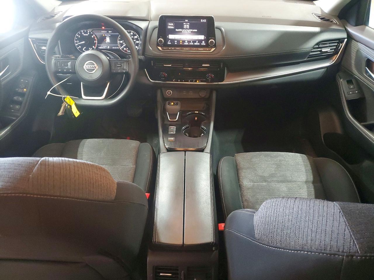 2021 Nissan Rogue Sv - zdjęcie 8
