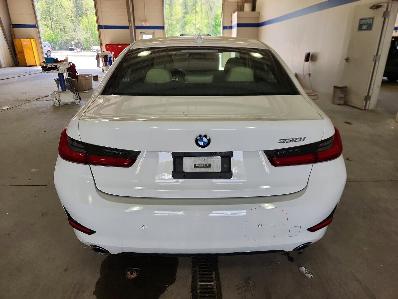 2020 BMW 330I - zdjęcie 6