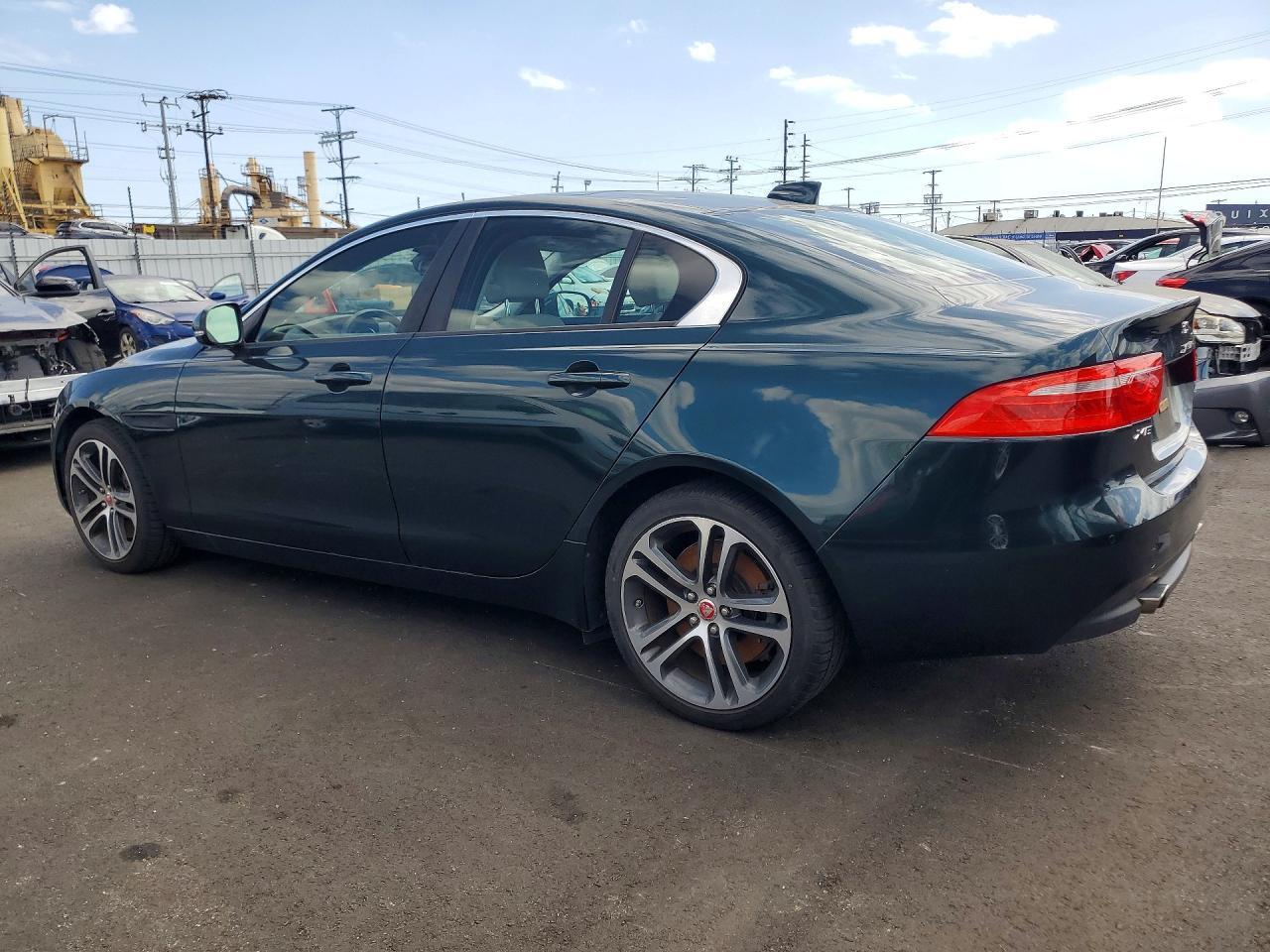 2017 Jaguar F-Pace Premium - zdjęcie 2