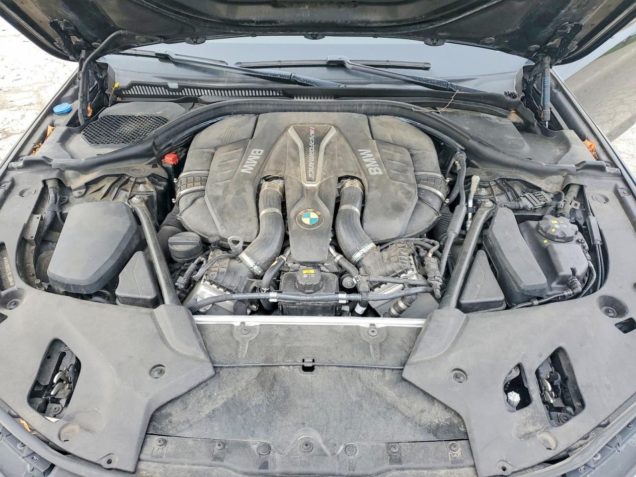2018 BMW M550Xi - zdjęcie 11