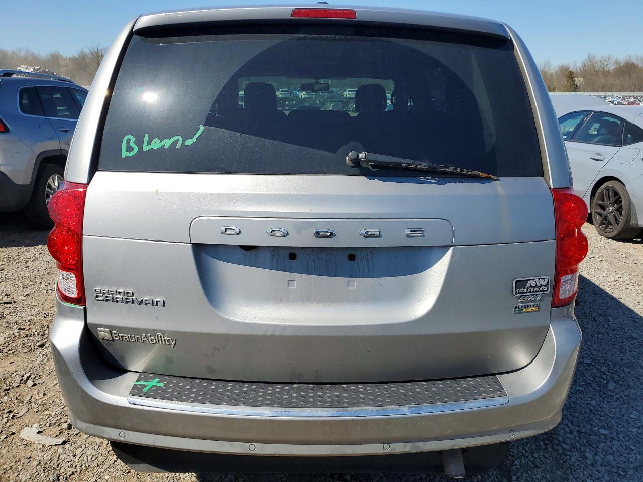 2017 Dodge Grand Caravan Sxt - zdjęcie 6