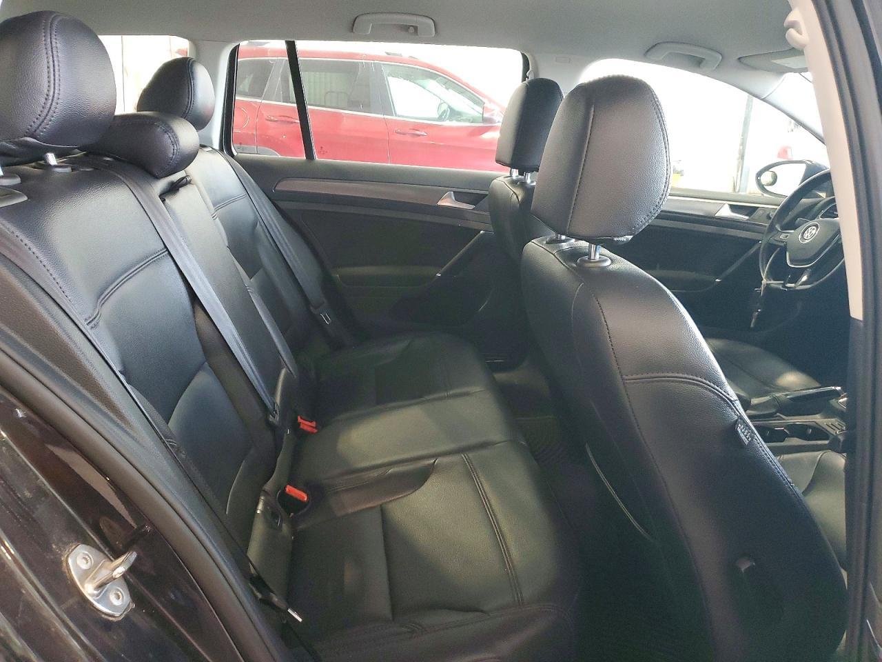 2018 Volkswagen Golf Sportwagen S - zdjęcie 11