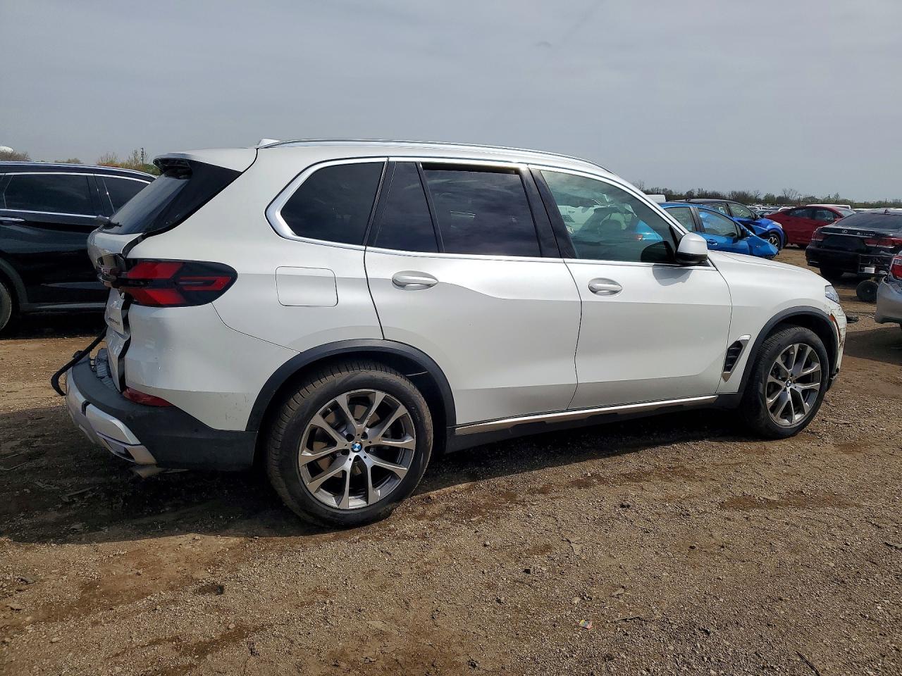 2025 BMW X5 xDrive40I - zdjęcie 3