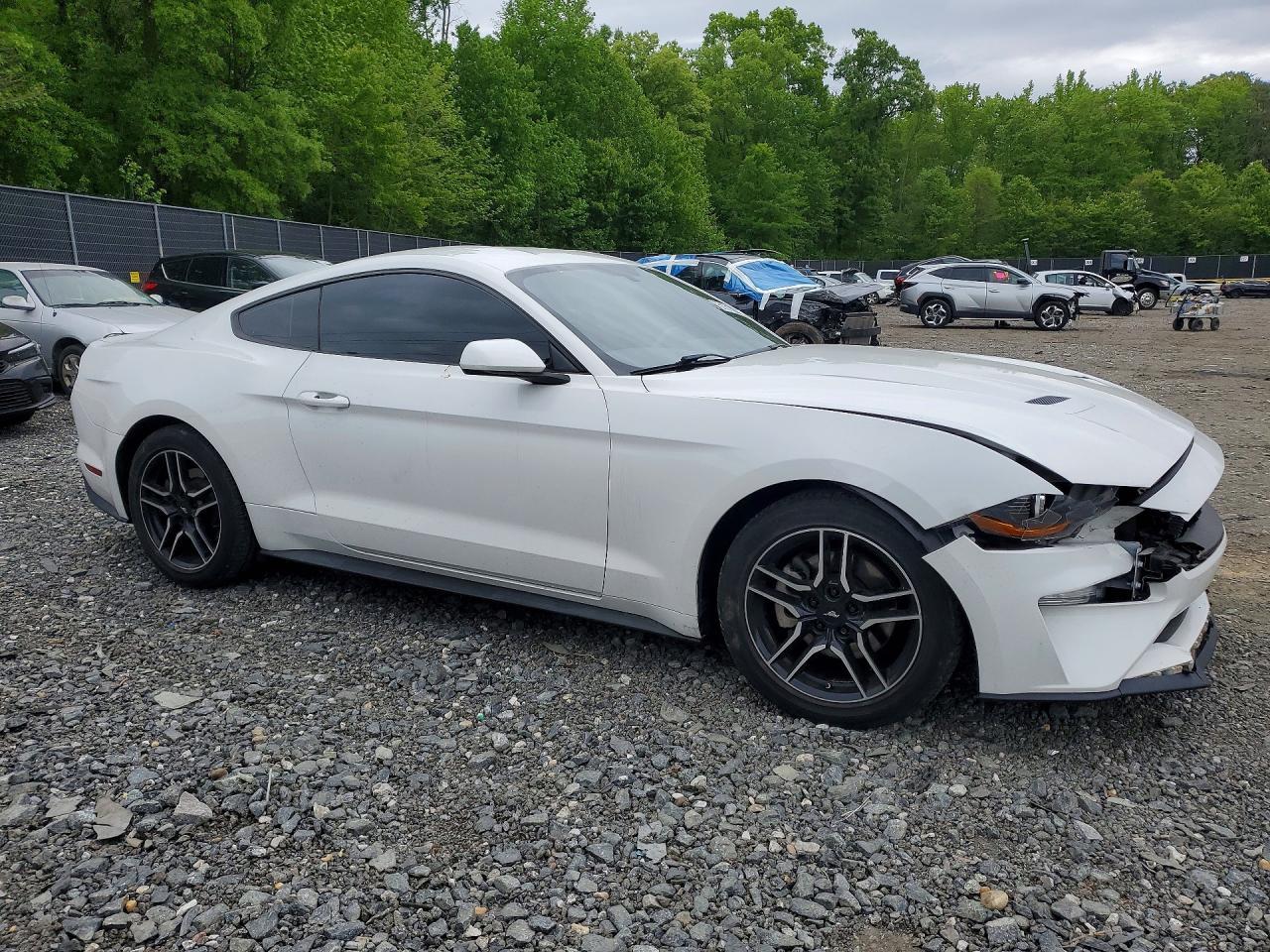 2018 Ford Mustang - zdjęcie 4