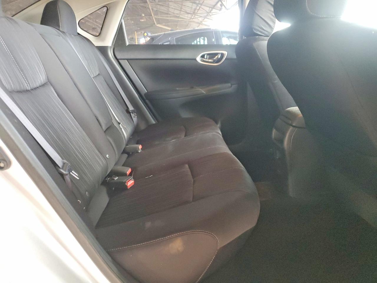 2018 Nissan Sentra Sv - zdjęcie 10