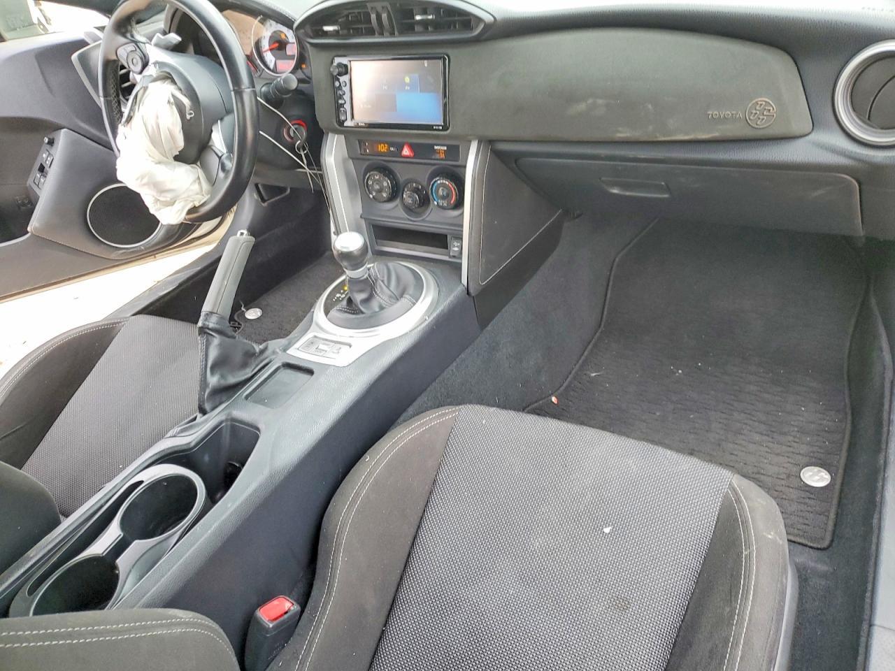 2019 Toyota 86 Base - zdjęcie 8