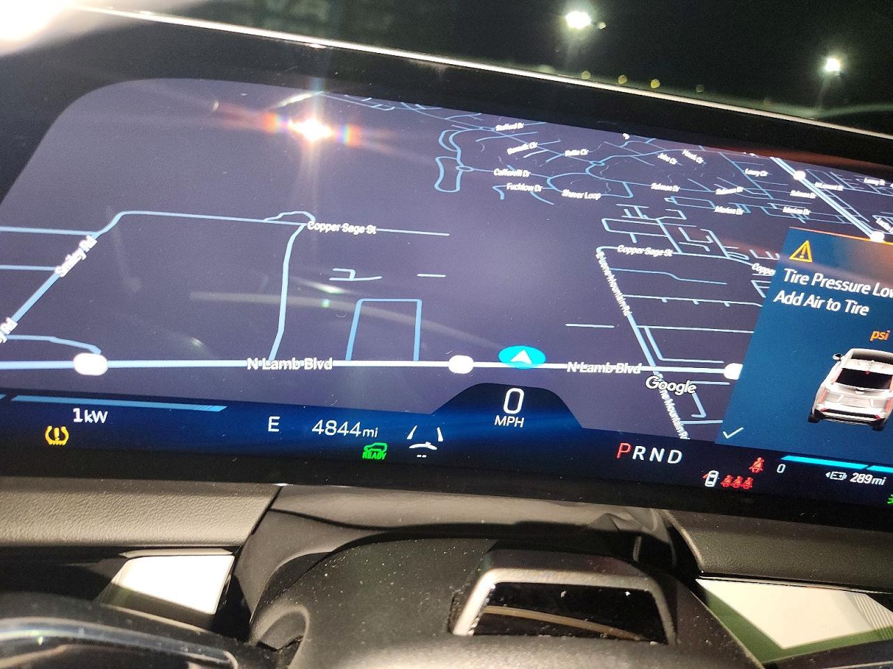 2025 Cadillac Optiq Luxury - zdjęcie 9