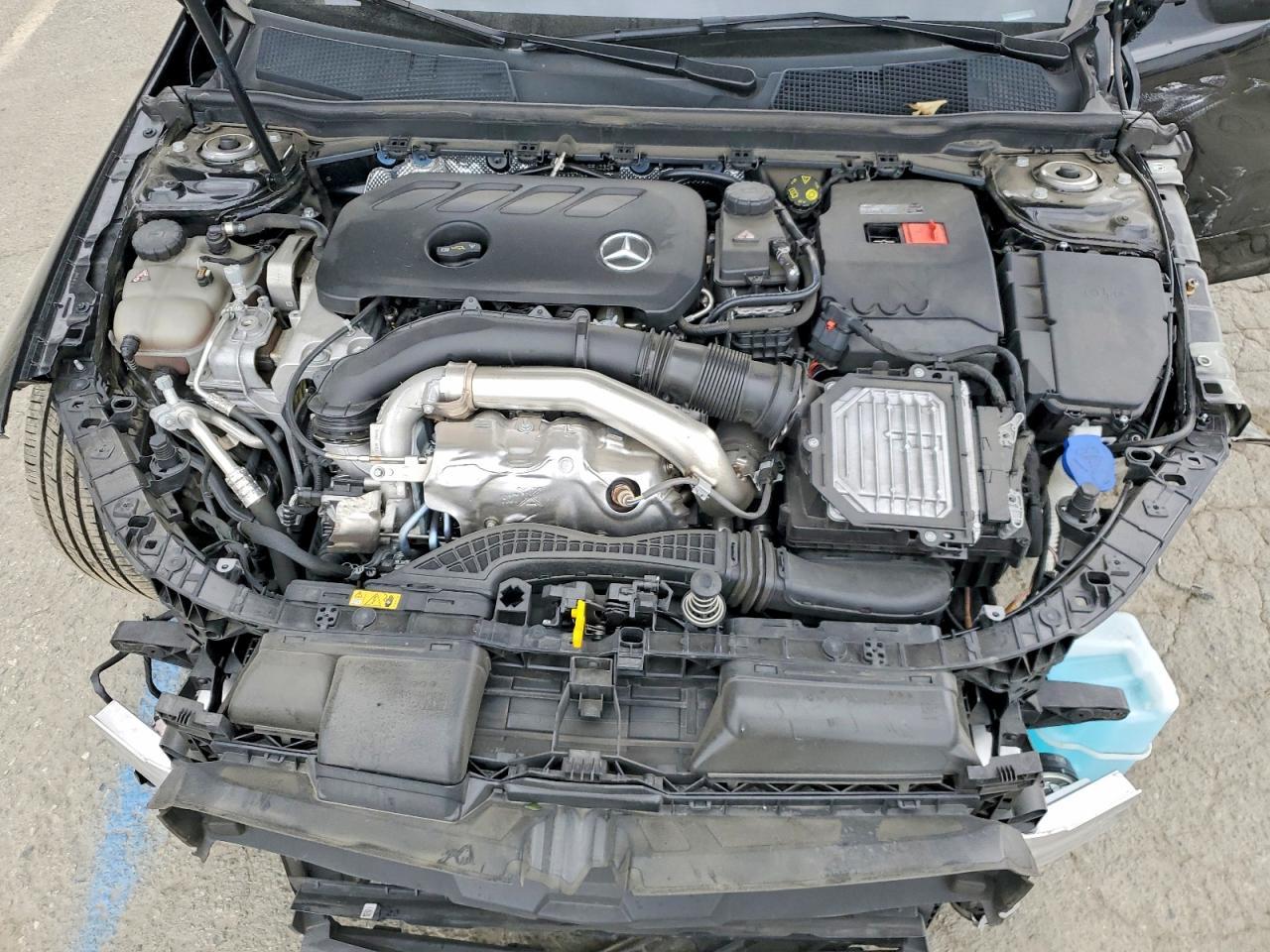 2025 Mercedes Benz Cla 250 - zdjęcie 11