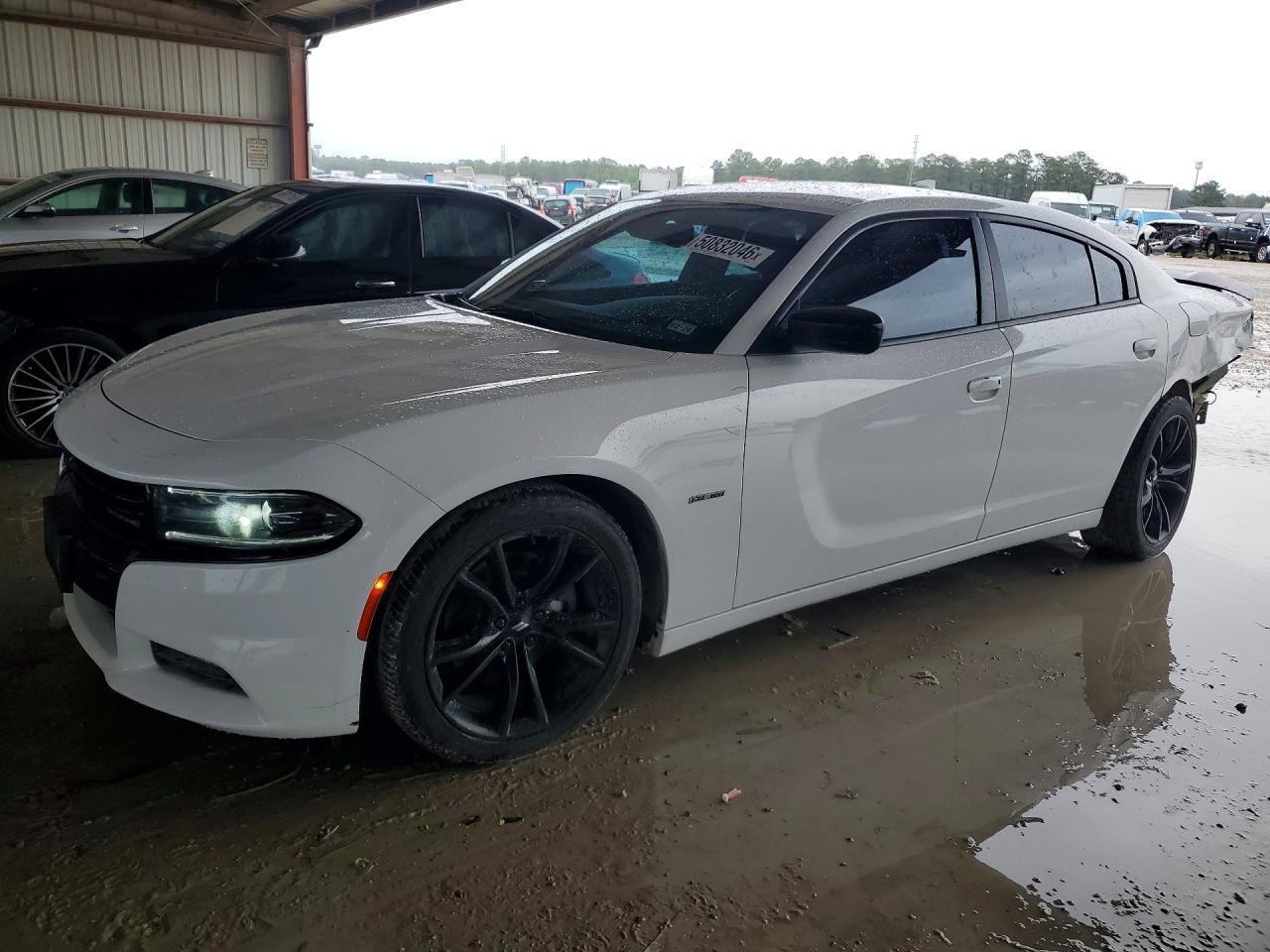 2017 Dodge Charger R - zdjęcie główne