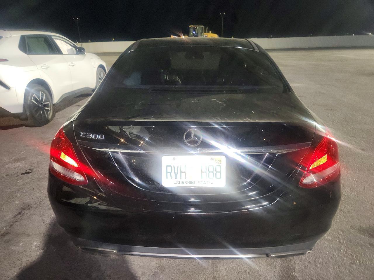 2015 Mercedes-Benz C 300 - zdjęcie 6