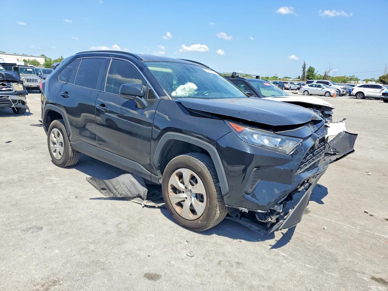 2019 Toyota Rav4 Le - zdjęcie 4